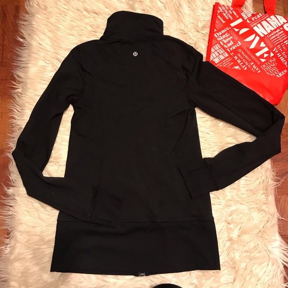 Lululemon Jacket - Picture 2 of 5